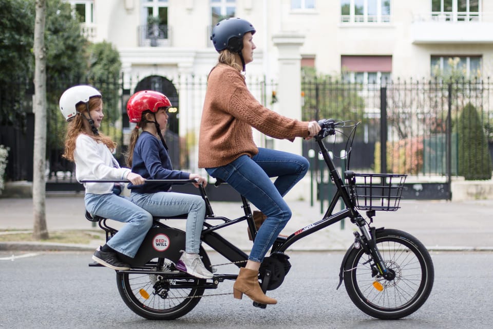PARIS: Family e-bike longtail renting - A Self-Guided Day: 10am to 6pm, Ride Your Pace