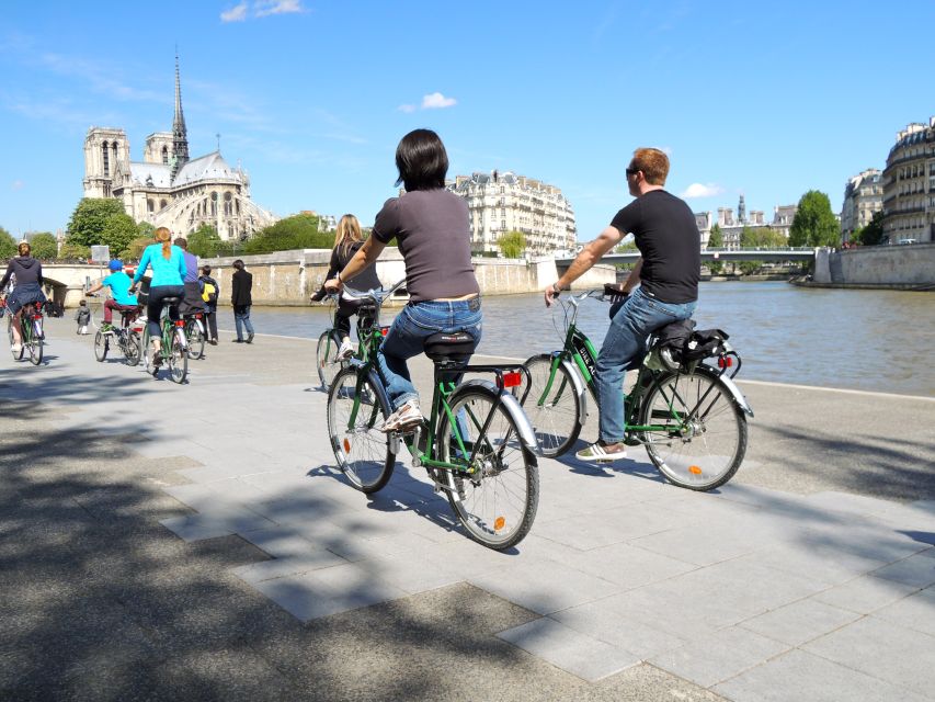 Paris: Famous Monuments Cycling Tour - Rue Cler Crêpes, Eiffel Tower Close-Up, and Paris Bike-Lane Confidence