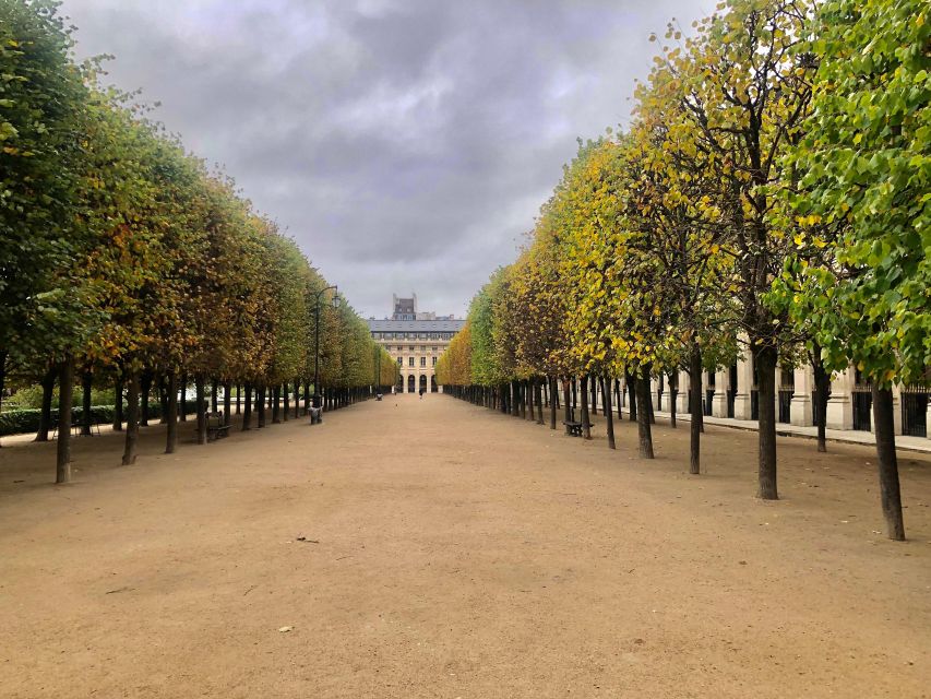 Paris: Fashion History Walking Tour in the Heart of Paris - How the Tour Works in Real Life: Pace, Comfort, and What You Miss