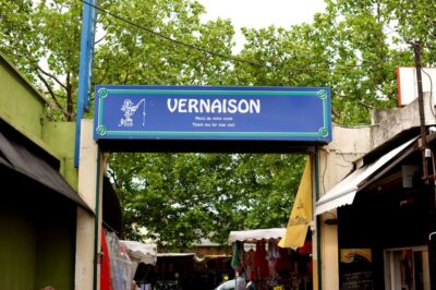 Paris: Flea Market Insider's Tour in Extra-Small Group - Saint-Ouen’s Stalls in 30 Minutes: Get Oriented, Then Shop With Intent
