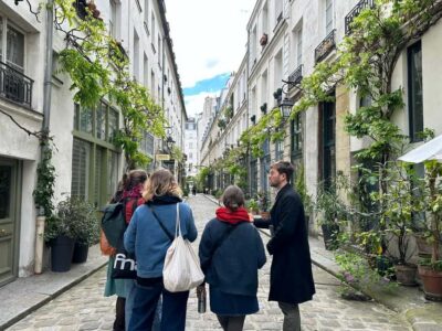 Paris: French Revolution Tour Relive the 14th July 1789 - Where you meet and how the walk feels in practice