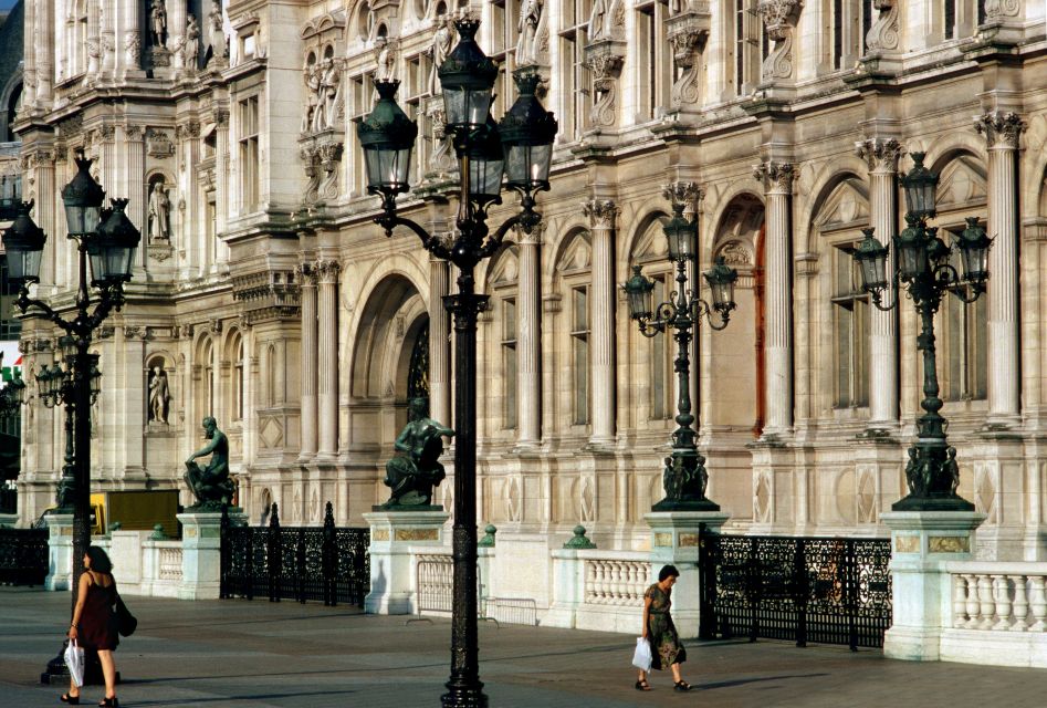 Paris: French Revolution Walking Tour - Le Marais and the feel of old Paris streets