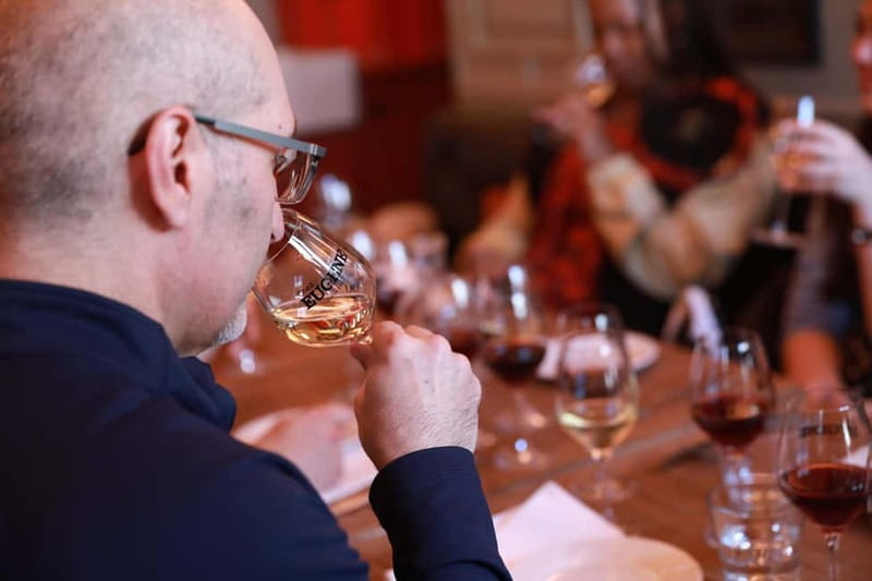 Paris: French Wine Tasting and Pairing in Montmartre - The 1.5-hour flow: how the timing stays comfortable