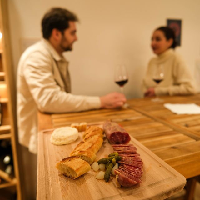 Paris : French wine tasting in Montmartre - The Commentary Is the Real Attraction: Jean-Luc and Roman’s Friendly Style