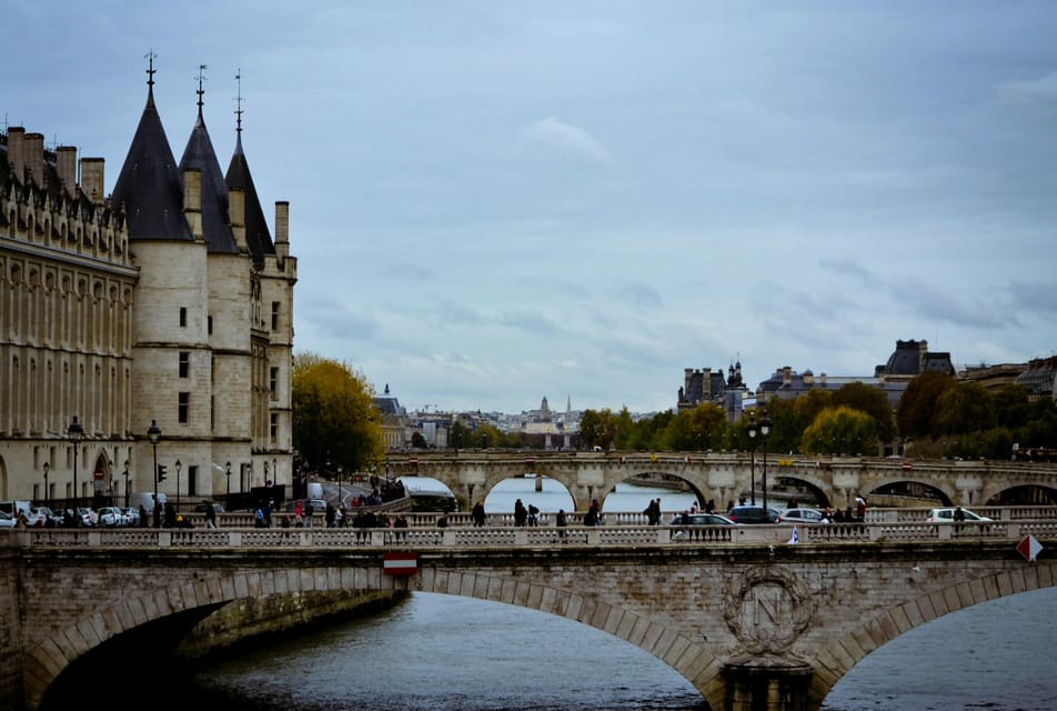 Paris: Ghosts and Dark Stories Guided Walking Tour - Rue de la Cité and the Wandering Nun: the tour’s running thread