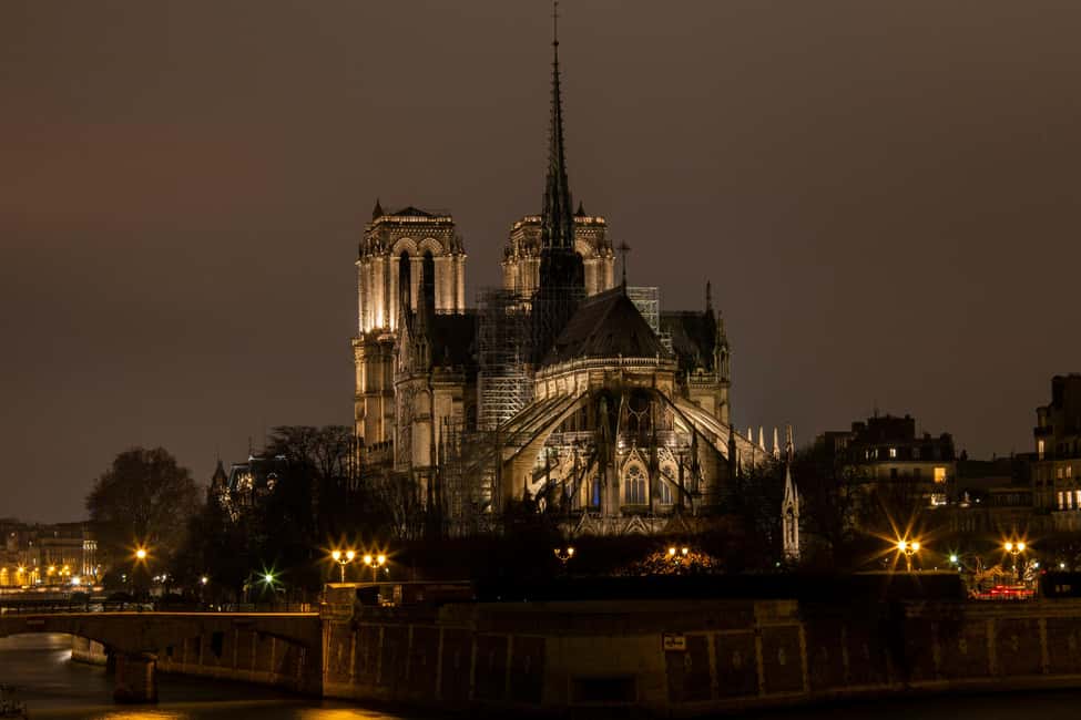 Paris: Ghosts and Dark Stories Guided Walking Tour - Sainte-Chapelle: why monks still walk and the shadows you’re meant to notice