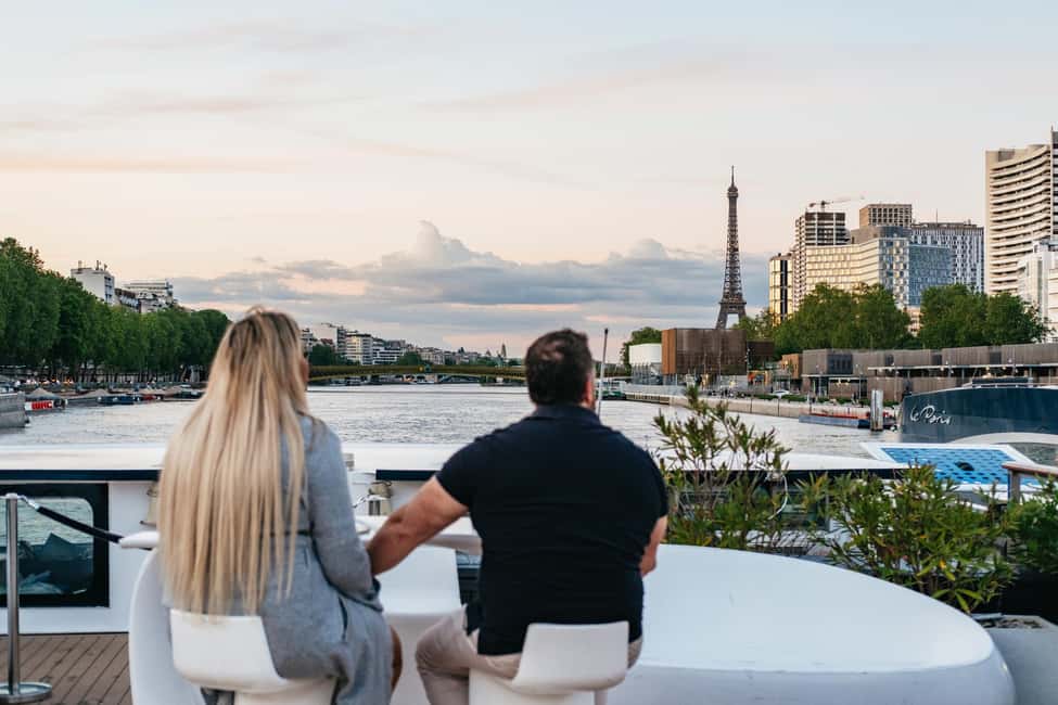 Paris: Gourmet Dinner Cruise on Seine River with Live Music - The menu: salmon tataki, squash soup, lamb or cod, and pavlova