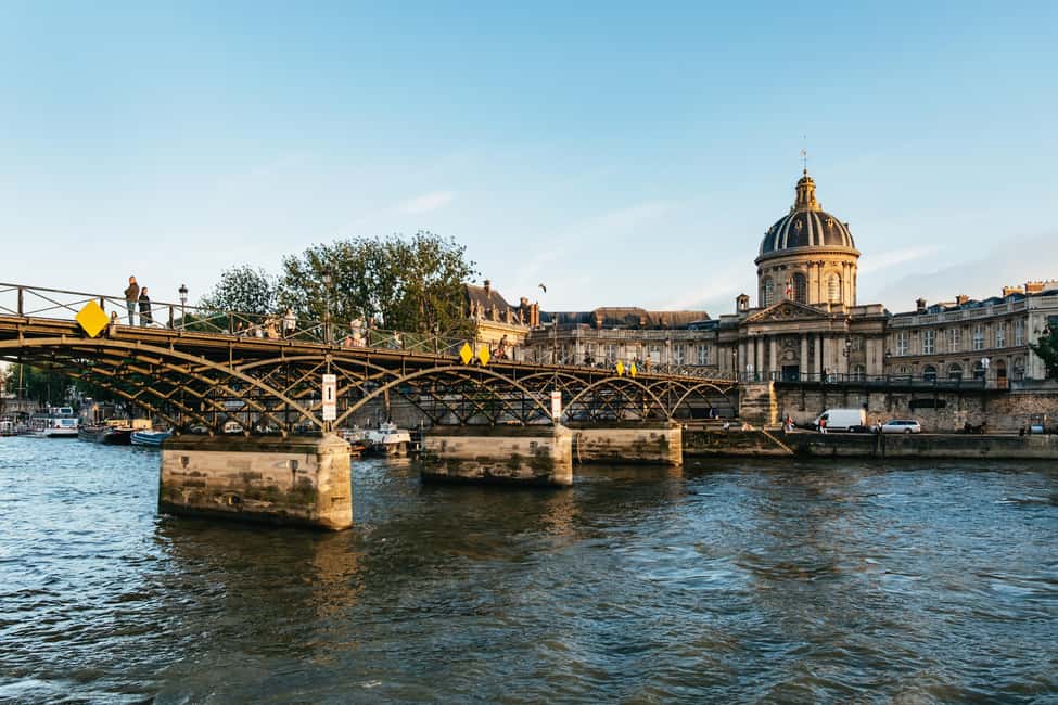 Paris: Gourmet Dinner Cruise on Seine River with Live Music - Value, drinks, and the pacing that makes or breaks the night