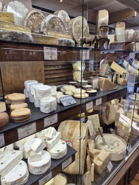 Paris Gourmet: Food Tour in South Montmartre - Where the tour starts and how to find your rhythm