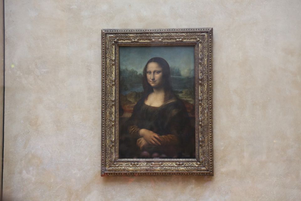 Paris: Gourmet Food Tour & Louvre Museums Guided Tour - The Big Art Stops: Venus de Milo, Winged Victory, and the Mona Lisa