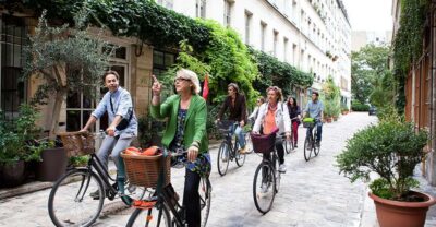 Paris: Guided Bike and Food Tour - A Taste of Paris - Le Marais to Rue des Francs-Bourgeois: the 30-minute ride that sets the mood
