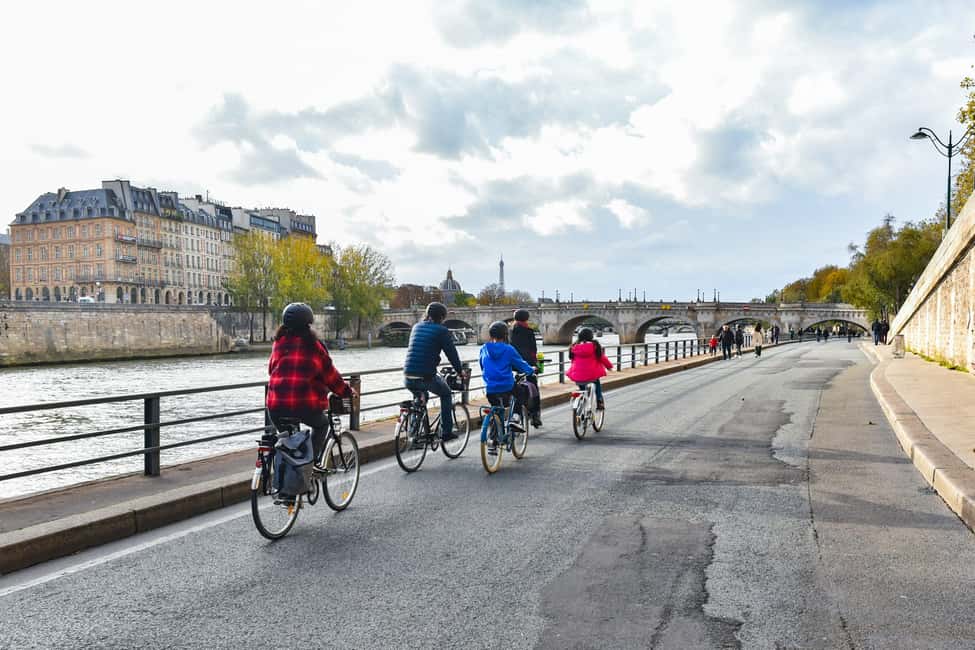 Paris: Guided bike tour - Greatest monuments of the capital - Price and value: what $51 buys for three hours