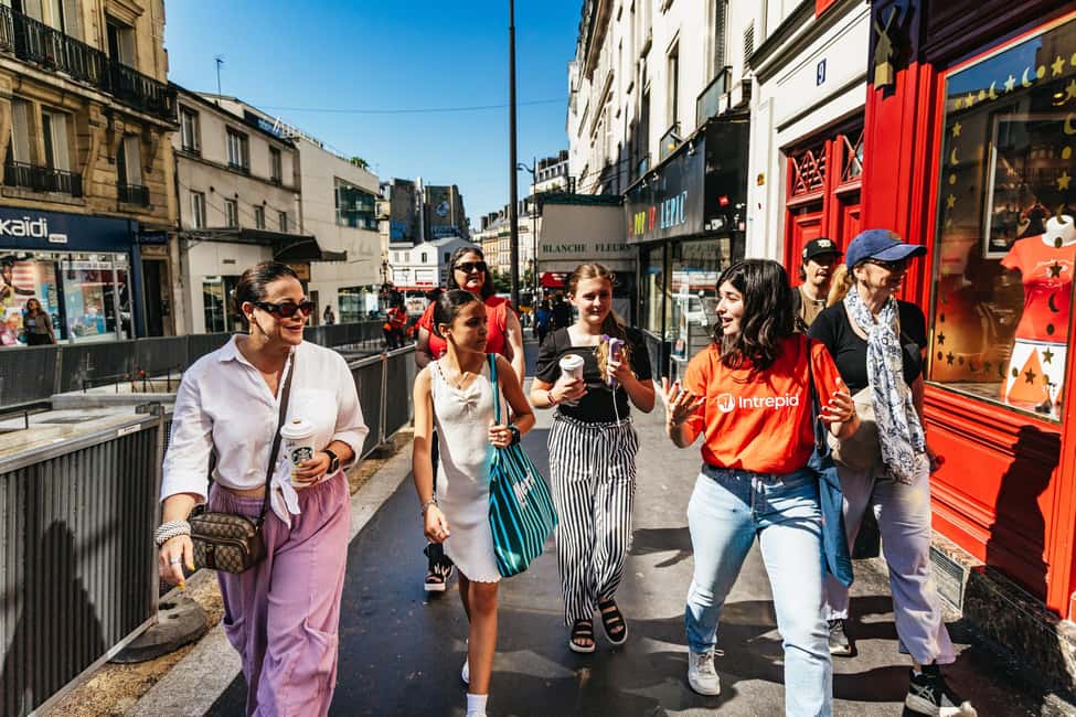 Paris: Hidden Gems of Montmartre with Local Guide - Montmartre, but calmer: why small-group matters here