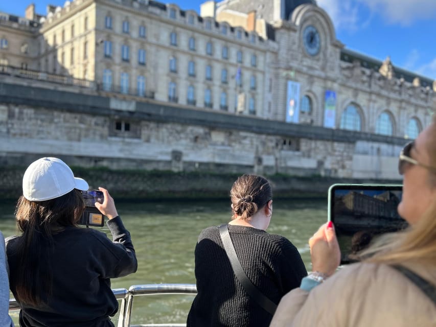 Paris: Hop-On Hop-Off Seine Cruise Pass with 9 Stops - FAQ