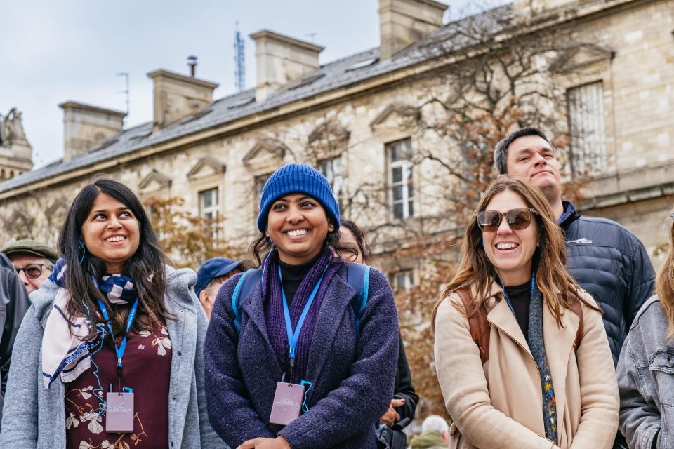 Paris: Ile de la Cité Walking Tour with Sainte-Chapelle - From Hotel de Ville to the island that defines Paris