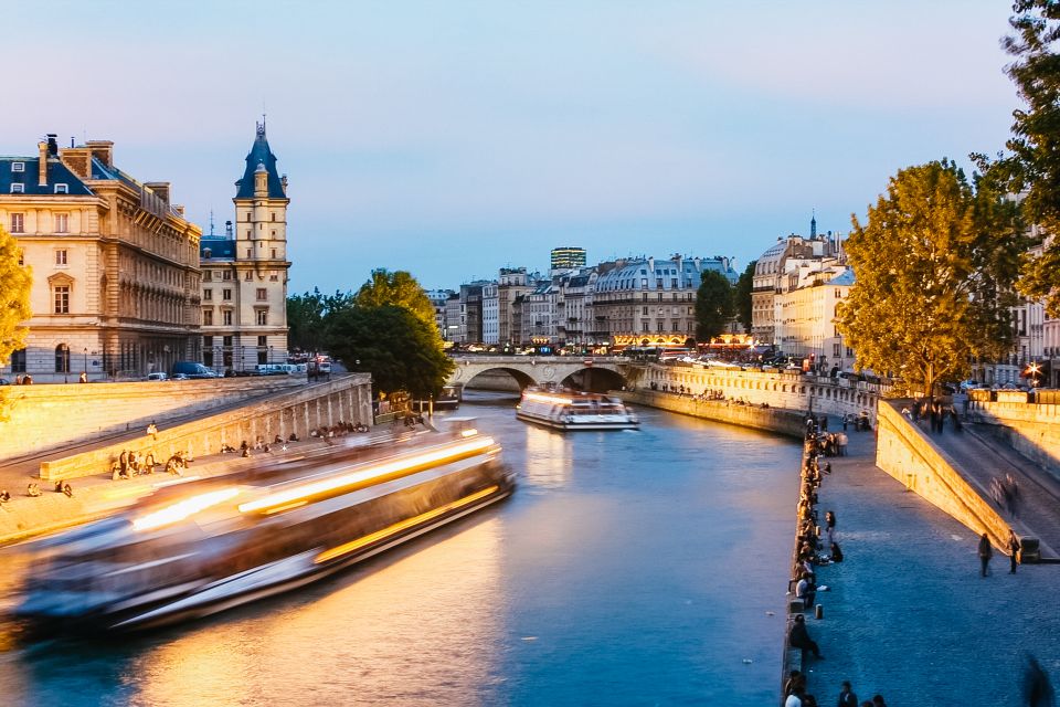 Paris: Illuminated Evening River Cruise & Waffle Tasting - Entering the Seine at Port de la Bourdonnais