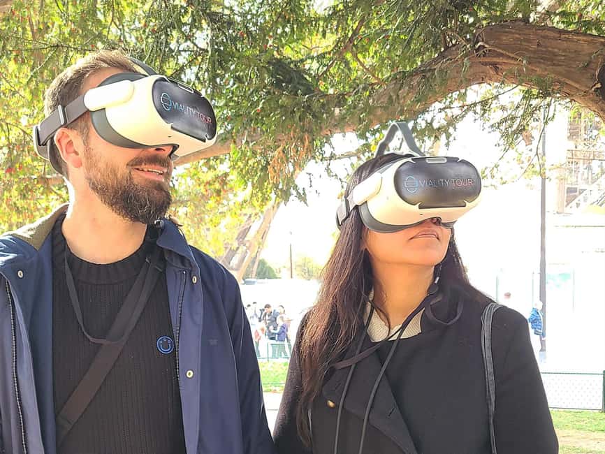 Paris : Immersive Eiffel Tower tour with virtual reality - Ending near the Eiffel Tower: a satisfying tie-in