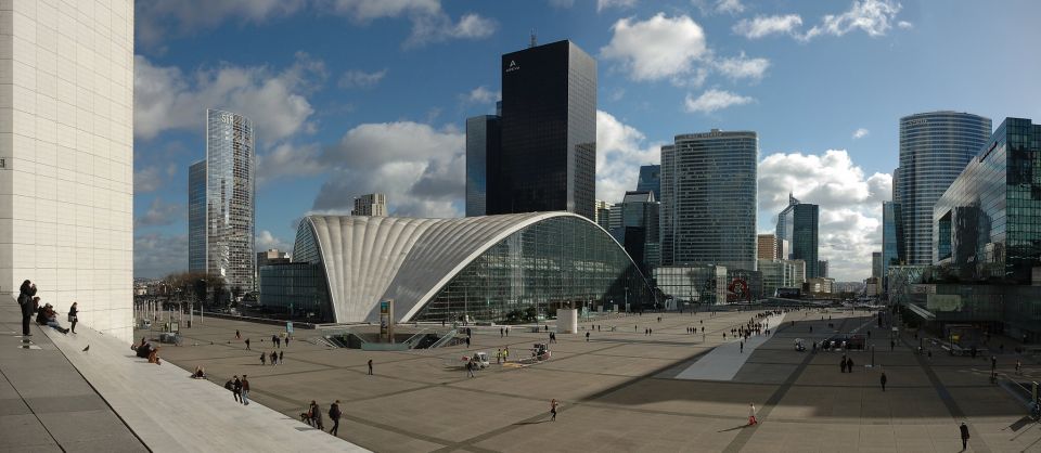 Paris: La Défense Private Guided Tour - Grande Arche de la Défense: the sleek start that frames the whole district