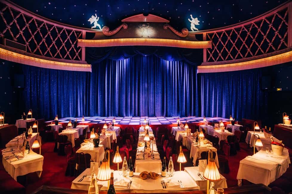 Paris: La Nouvelle Eve Cabaret Show with Champagne - La Nouvelle Eve in Montmartre: small room, big energy