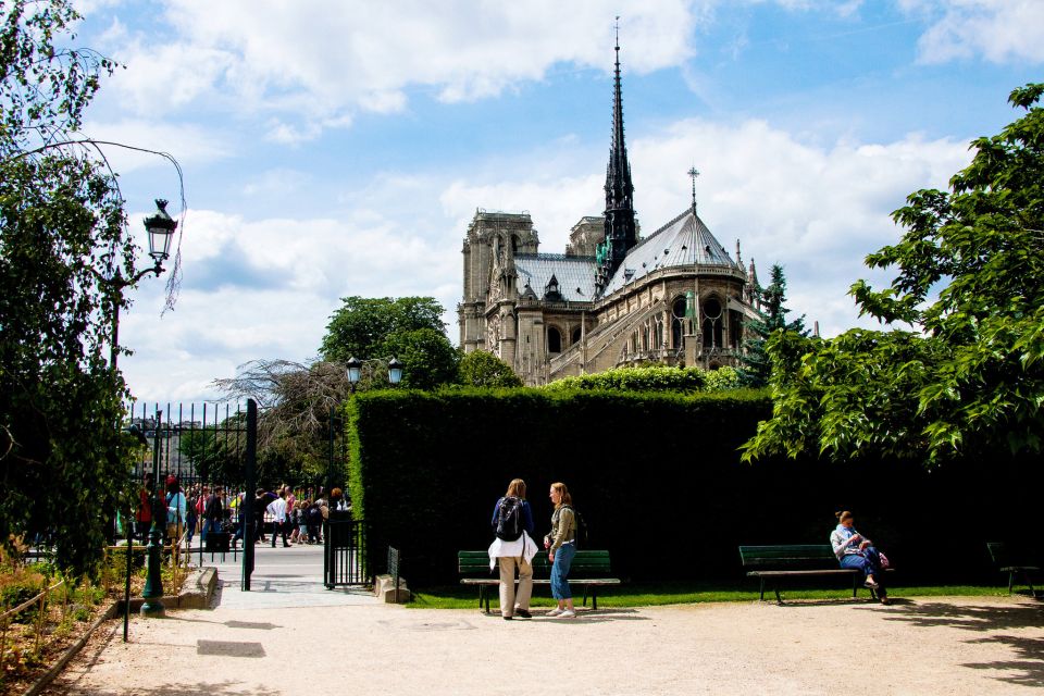 Paris Latin Quarter 2-Hour Private Walking Tour - Church of Saint-Étienne-du-Mont and the Quiet Corners Between Stops