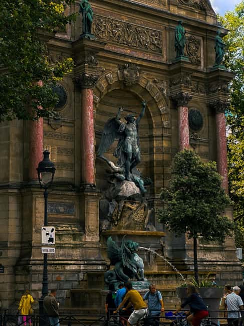 Paris: Latin Quarter Essential Highlights Walking Tour - Place Saint-Michel and the walk toward Luxembourg Gardens