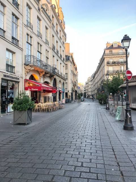 Paris: Le Marais District Guided Walking Tour - Maison de Victor Hugo and Saint-Paul Saint-Louis: culture meets faith