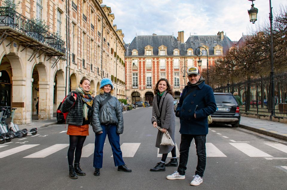 Paris Le Marais Walking Tour: Small Group Experience - Rue des Rosiers: Jewish Quarter stories you can actually place