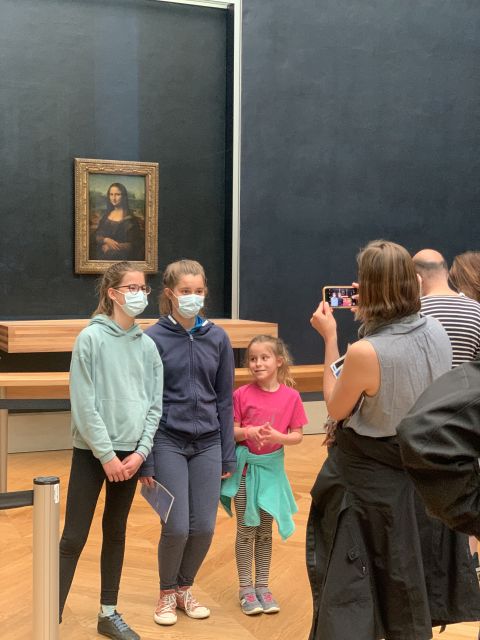 Paris Louvre: 2-Hour Private Tour for Groups or Families - Your private 2-hour plan: seeing less, seeing better