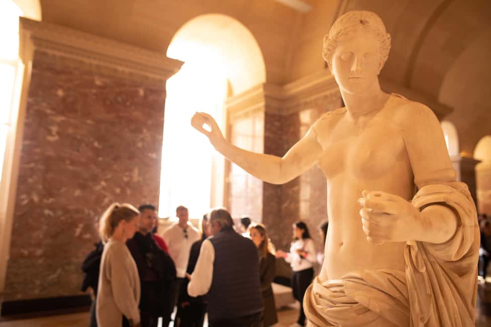 Paris Louvre Exclusive Semi Private Guided Tour Max 6 People - Inside the Louvre: A Route That Actually Hits the Big Works