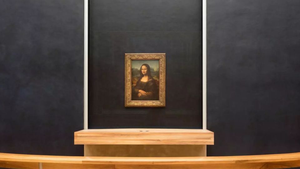 Paris: Louvre Masterpieces Private Tour with Reserved Entry - The 2-hour hit list: Mona Lisa, Venus de Milo, and Winged Victory