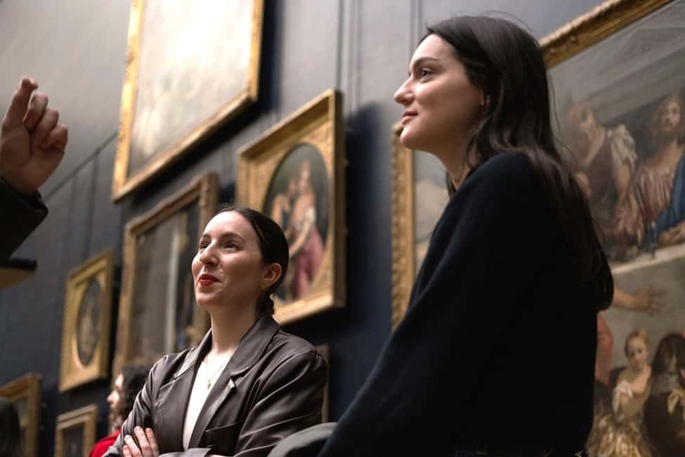 Paris: Louvre Masterpieces Tour with Pre-Reserved Tickets - Timing and tickets: the one rule that affects your plan