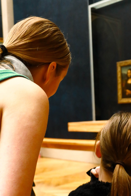 Paris: Louvre Museum and Mona Lisa Evening Private Tour - Skip-the-line entry through a separate entrance