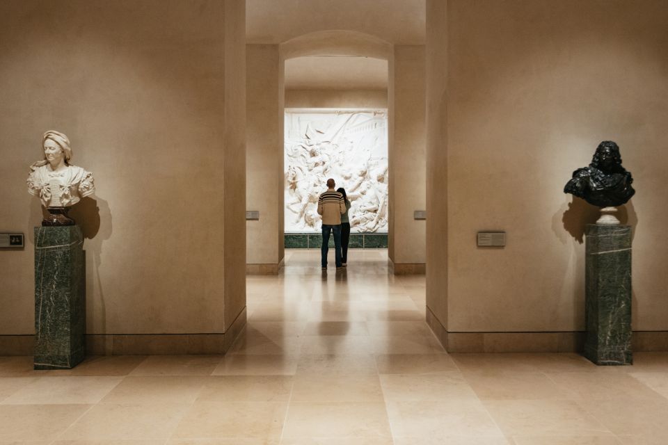 Paris: Louvre Museum Entry Ticket With Host and River Cruise - Avoid the common headaches: bring the right items and build buffer time