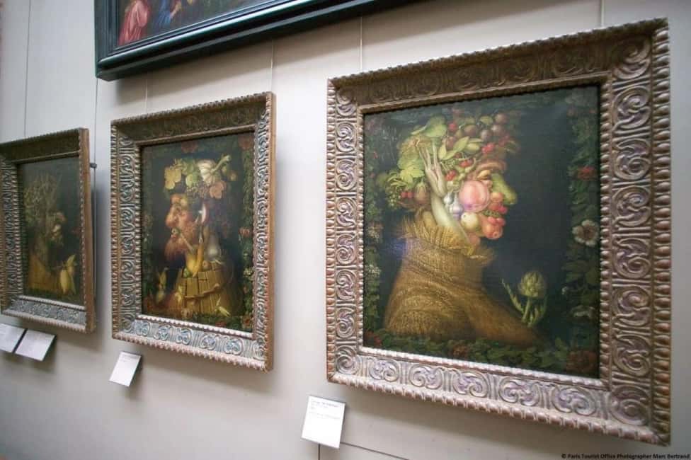 Paris: Louvre Museum Hosted Entry & Masterpieces Audio Guide - Your first move: get to the Mona Lisa fast