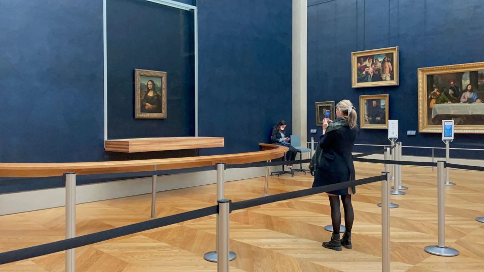 Paris: Louvre Museum Mona Lisa First Viewing Semi-Private - Meeting at the Louvre Pyramid: where the tour starts