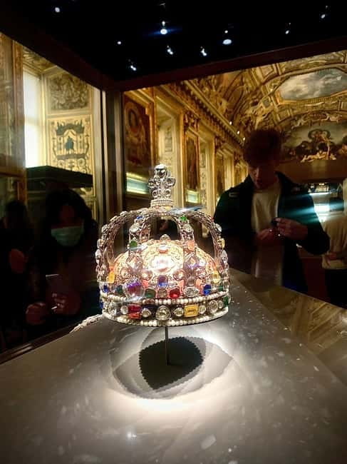 Paris: Louvre Museum Skip-the-Line Tickets for Monalisa - Languages and Accessibility: Who This Works For