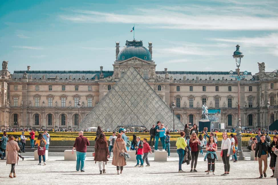 Paris: Louvre Museum Timed Entry Ticket & Pop Culture Tour - 45-Minute Grounds Walk: Tuileries Gardens and Arc de Triomphe du Carrousel