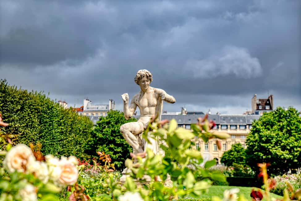 Paris: Louvre Museum Timed Entry Ticket & Pop Culture Tour - Hit List Inside: Mona Lisa, Venus de Milo, and Winged Victory