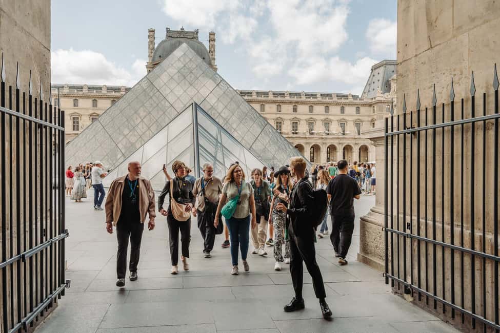 Paris: Louvre or Orsay, Eiffel Tower, City Walk & Cruise - Eiffel Tower time: photos, walking, and your ticket choice