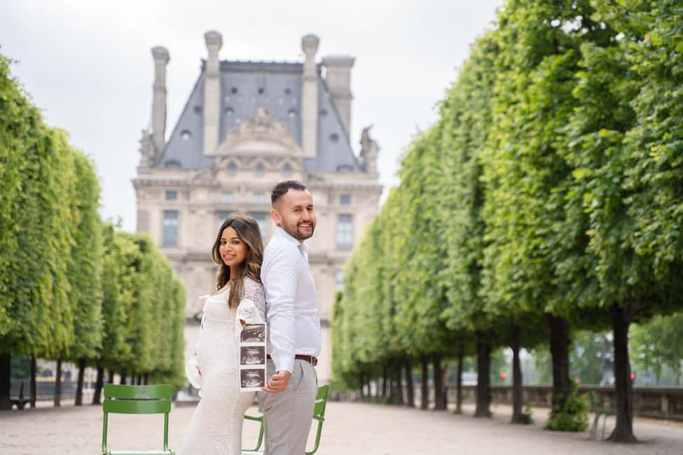 Paris: Louvre photoshoot or Seine bridges Eiffel Tower walk - Louvre Museum and Tuileries Garden: How to Get Multiple Looks Fast