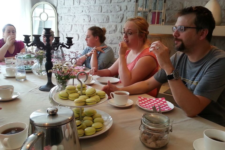 Paris: Macarons Class, Teatime and To-Go Box - The 2-hour hands-on macaron workshop: shells, meringue, piping, color