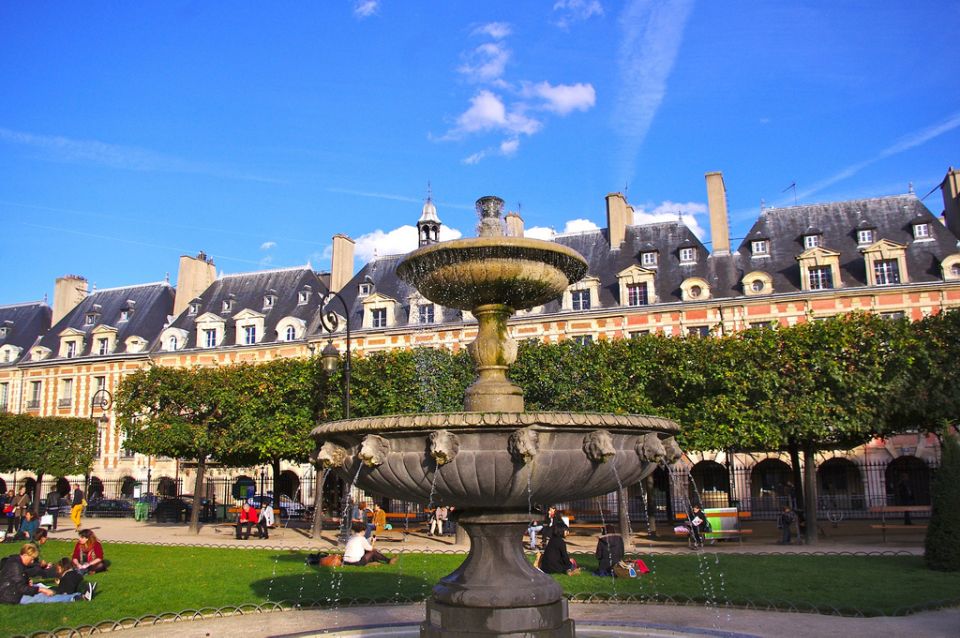Paris Marais Quarter 2-Hour Private Walking Tour - Key highlights at a glance