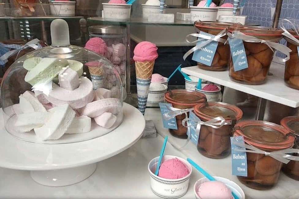 Paris: Montmartre Chocolate and Pastry Walking Tour - A sweet walk through Montmartre, not a food crawl to nowhere