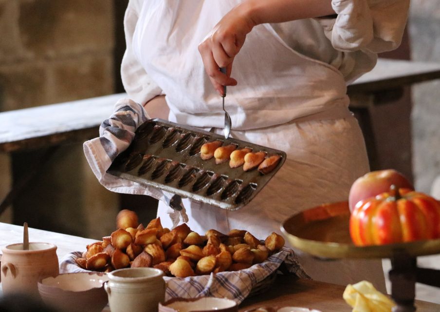 Paris: Montmartre Culture and Local Pastries Walking Tour - Where the tour starts: Lamarck–Caulaincourt and Chez Ginette