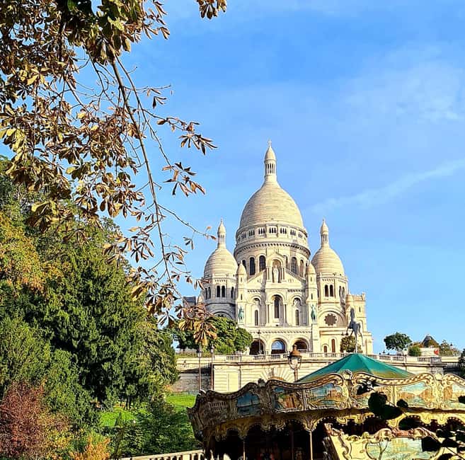 Paris: Montmartre Drawing tour with a local artist - Vineyards and hilltop views: turning Montmartre’s textures into sketch practice