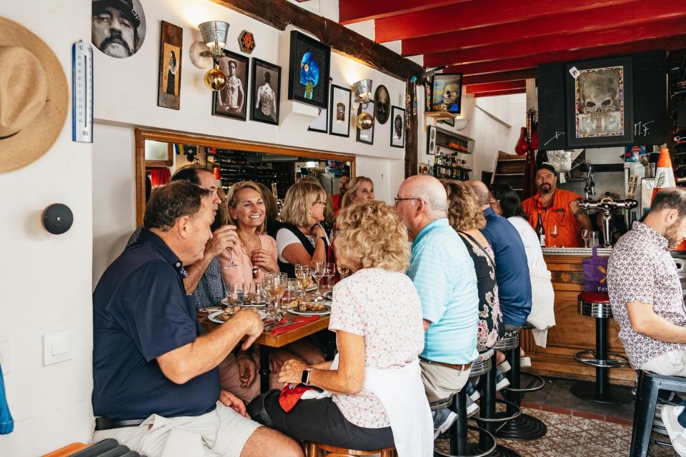 Paris: Montmartre Food and Wine Guided Tour - Montmartre Starts at Le Pain Quotidien (and It Sets the Tone)