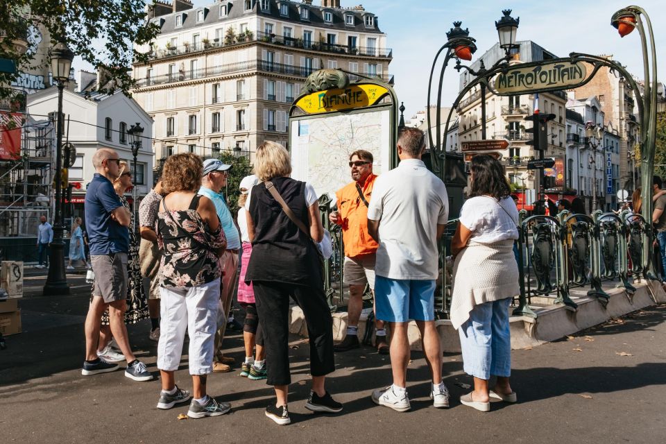 Paris: Montmartre Food and Wine Guided Tour - Seafood and Wine at a Family-Owned Institution