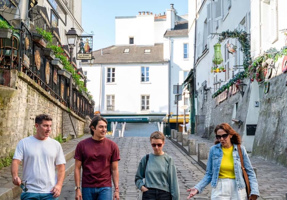 Paris: Montmartre, Notre-Dame, & Louvre Tour with Cruise - Louvre strategy: priority access and a focused art route
