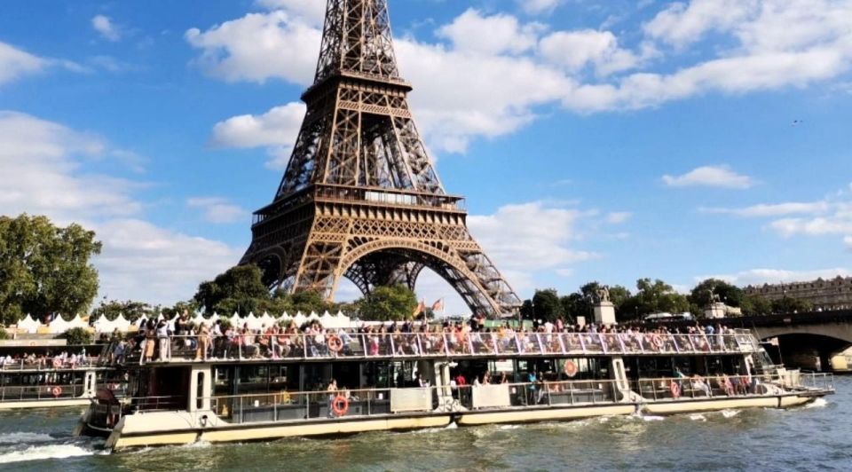 Paris: Montmartre Private Guided Tour & River Cruise Option - Key Things You’ll Notice Right Away
