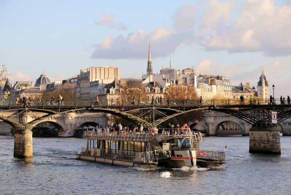 Paris: Montmartre Private Guided Tour & River Cruise Option - Vineyard Slopes and Photo Stops: Clos Montmartre to the Windmill Area